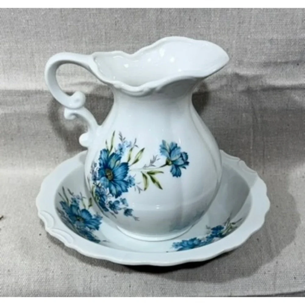 Inarco Japan Blue Floral Pitcher & Bowl Set Vintage Porcelain E-4542 White Blue
